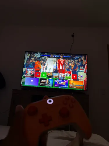 Xbox one séries x com 4 controle semi novo