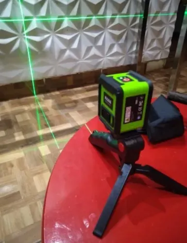 Nível a laser Hilda com tripé