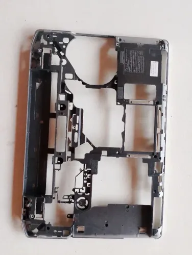 Base Inferior Dell Latitude 6430