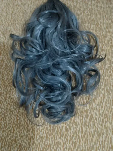 Extensão de cabelo sintético lindo. Grisalho. Novo