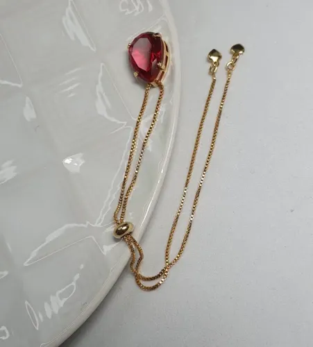 Pulseira de corrente com pingente  vermelho Ante alérgica e banho de verniz 