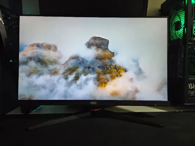 Monitor Gamer AOC 24" - 165 Hz, 1 ms, Altura Ajustável