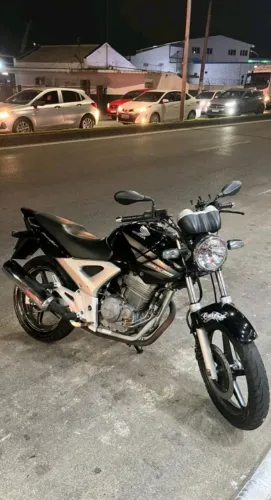 Vendo Twister 2008 bem conservada só pegar e andar nada pra fazer 