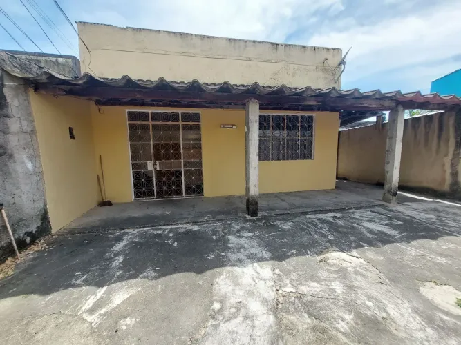Casa com 2 quartos em ótima localização