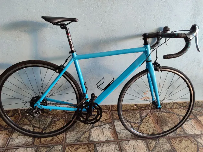 Bicicleta Speed - Grupo 2x8 - Pedal Clip - Pneus Pirelli