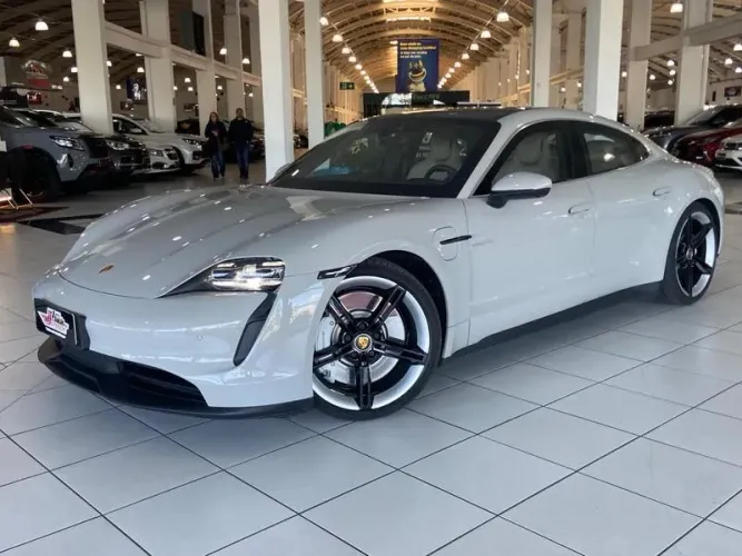 Porsche Taycan 4S (elétrico) 2023