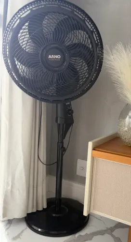 Ventilador de pé Arno