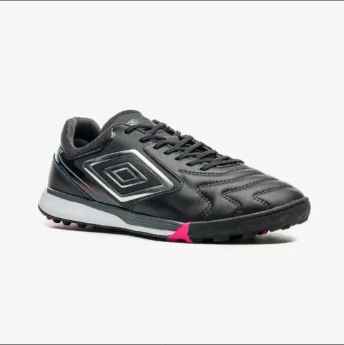 Chuteira Umbro Adamantium