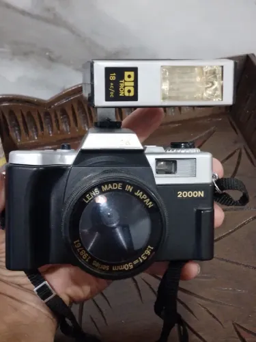 Maquina fotográfica yashica 2000N
