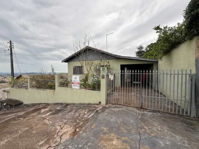 CASA À VENDA NO JARDIM ELDORADO EM APUCARANA.