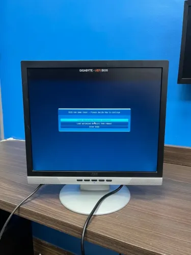 Monitor AOC 712Sa