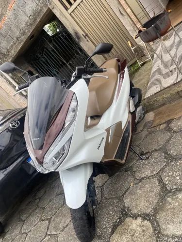 Pcx branca 2021/2022 seminova