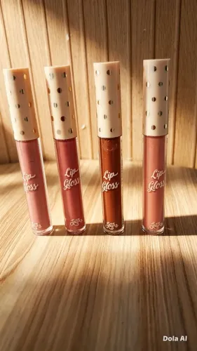 lip gloss Latika 