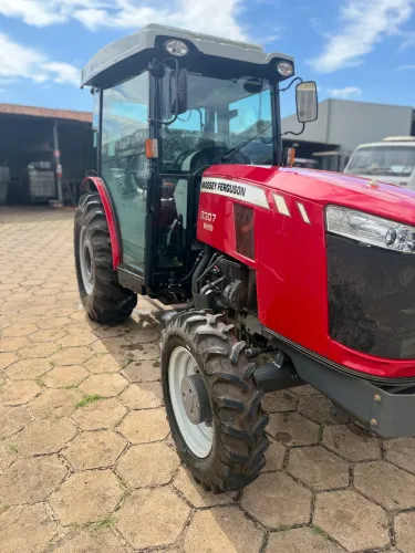 Trator linha 3307 cabinado para caféicultura