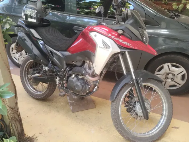 VENDO MOTO HONDA XRE 190