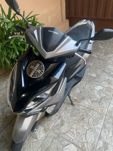 Vendo Honda elite muito nova moto zera pouco rodada único dono tirado zero aqui em itauna