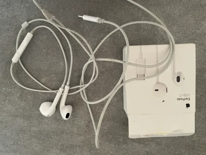 Fones de Ouvidos Apple USB C
