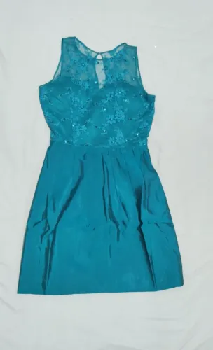 Vestido verde de festa curto