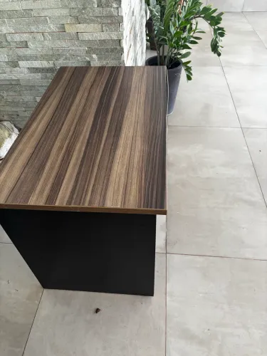 Mesa escritório sem gavetas 