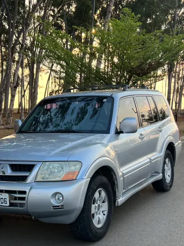 Mitsubishi Pajero GLS Hpe/hpe Full 3.8 233cv 5P AUT 2004