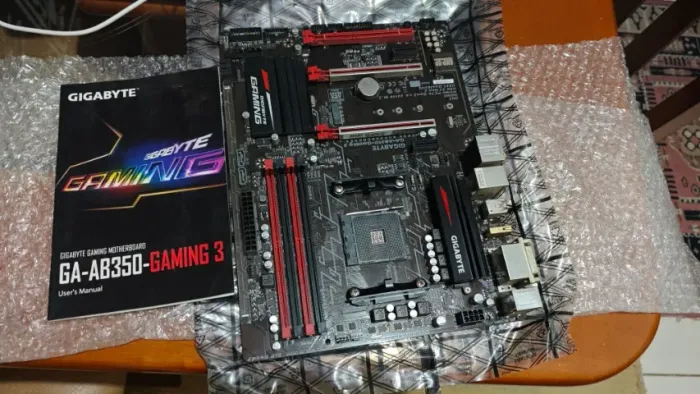 Placa Mãe Gigabyte GA-AB350-GAMING 3