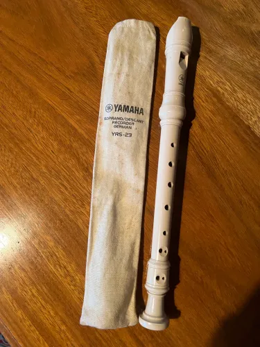 Flauta Yamaha YRS-23 original