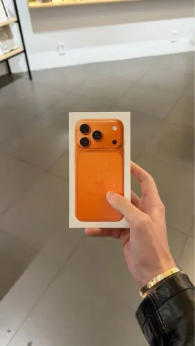 IPHONE 17 PRO 256 LACRADO