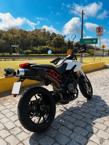 DUCATI Hypermotard 796 ano 2011