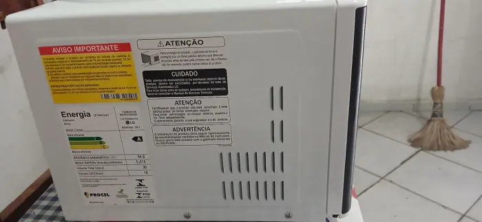 Microondas na caixa