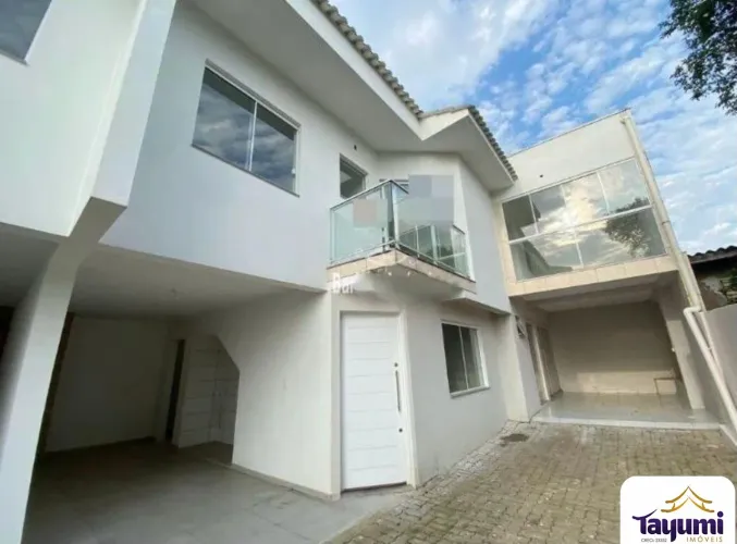 Duplex à venda em Santa Cruz do Sul-RS, bairro Santo Inácio: 2 quartos, 2 salas, 2 banheir