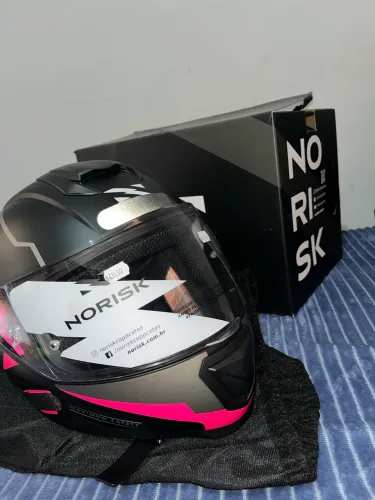 Capacete