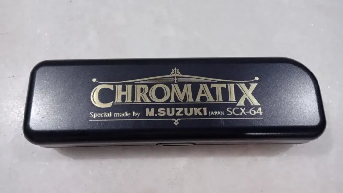 Harmonica Gaita Suzuki SCX-64 Chromatix