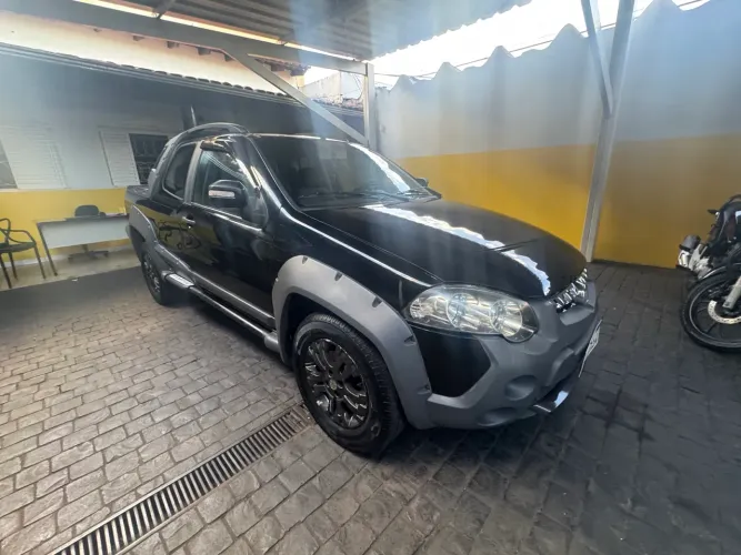 Fiat Strada Adventure1.8/ 1.8 Locker Flex CD 2012