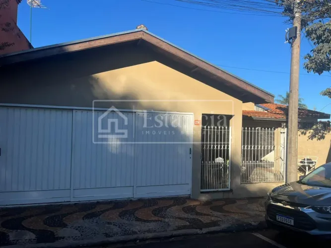 Casa para Venda em Brotas, Centro, 4 dormitórios, 3 banheiros, 2 vagas
