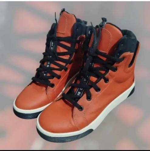 Tênis botinha unisex couro 37 e 38 ( academia)