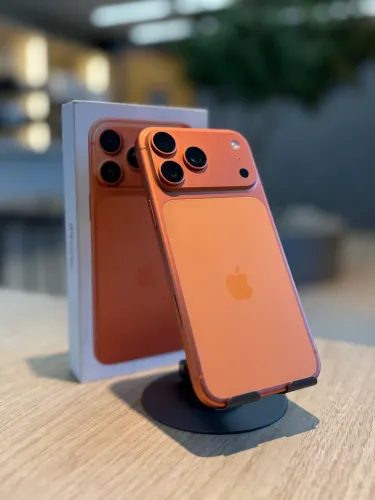 iPhone 17 Pro Max 256GB - Seminovo