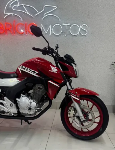CB 250 Twister, ANO 2021/2022!!!FINANCIAMENTO EM ATE 48X