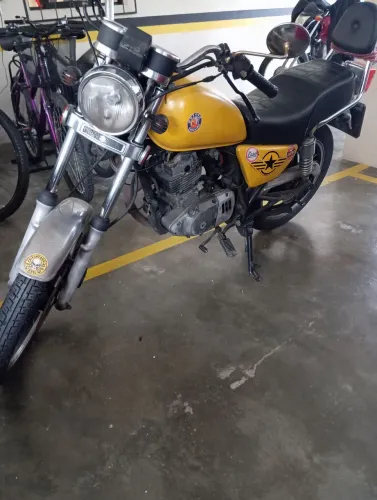 Vendo ou troco intruder 125