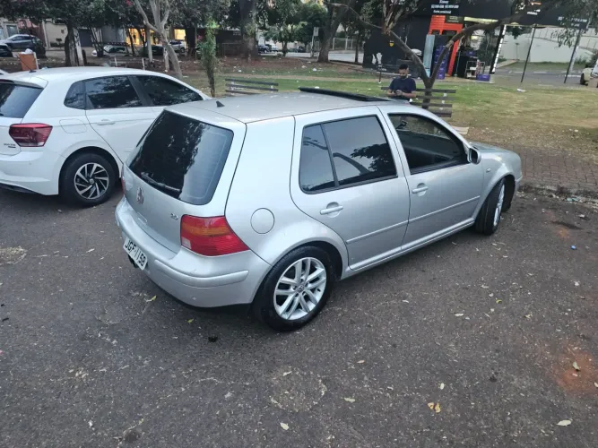Volkswagen Golf 2.0/ 2.0 MI Flex Comfortline Aut. 2002