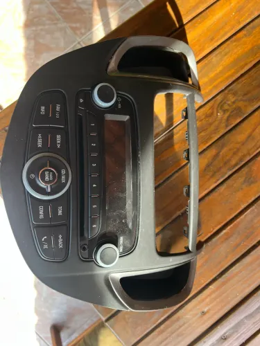 Som automotivo tracker