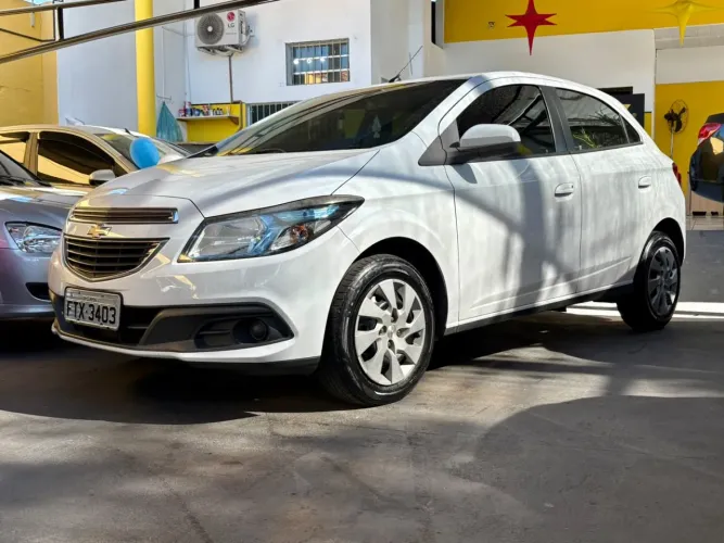 Chevrolet Onix Hatch LT 1.4 8V Flex Aut. 4P 2014
