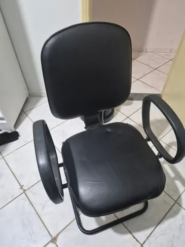 Cadeira Reforçada- muito boa