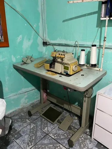 Máquina industrial Overloque Sun Special