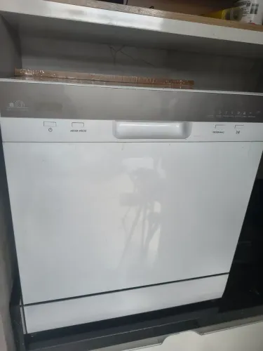 Lava louças 8 serviço Electrolux com defeito