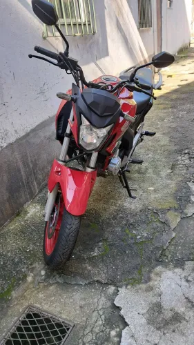 Vendo moto twister