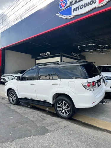Toyota Hilux SW4 SRV D4-d 4X4 3.0 TDI Dies. AUT 2012