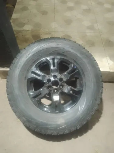 Uma roda de l200 Triton zero , tamanho 17"