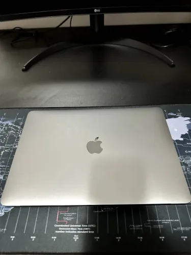 MacBook Pro 13" inch 2019 Com Touch Bar