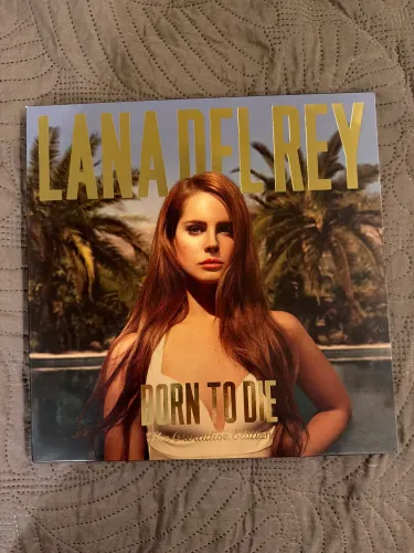 Box Born to Die - Paradise edition