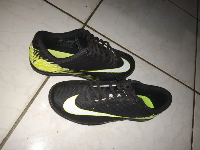 Futsal número 40 usada uma vez